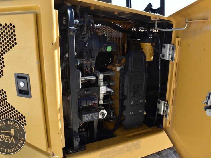 2021-caterpillar-306cr-image-47