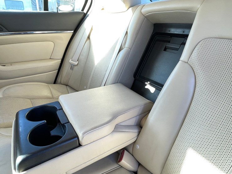 #2759-•-2010-lincoln-mks-(has-nm-title)-image-31