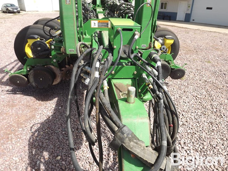 2012-john-deere-1770nt-image-11