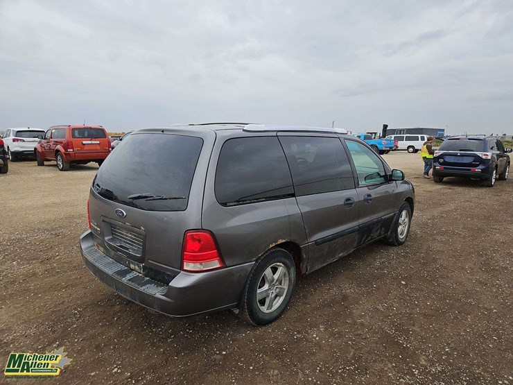 2006-ford-freestar-image-4