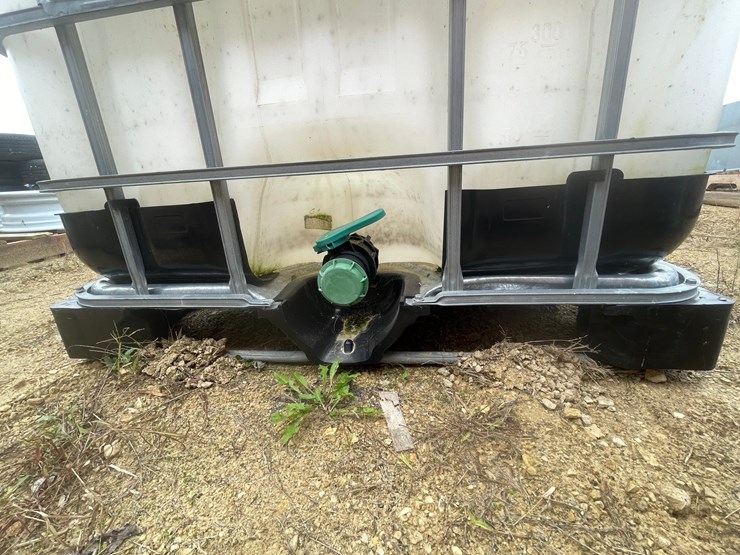 #3043-•-caged-poly-water-totes-image-6
