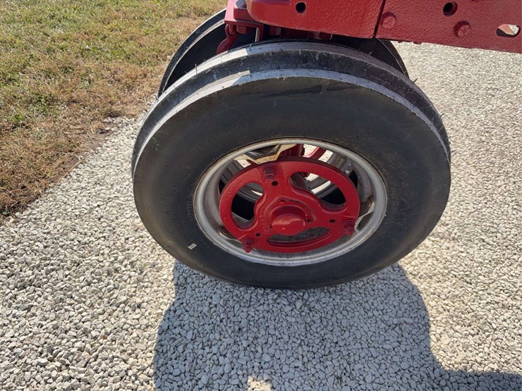 farmall-350-image-14