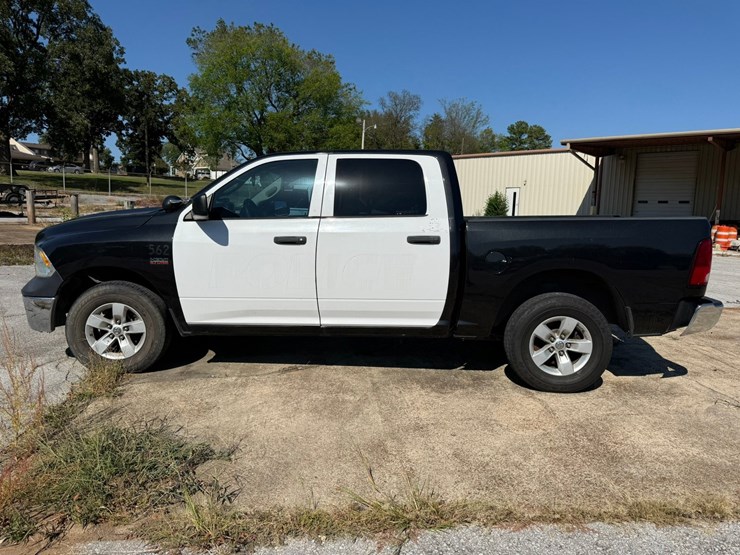 2017-dodge-1500-image-24