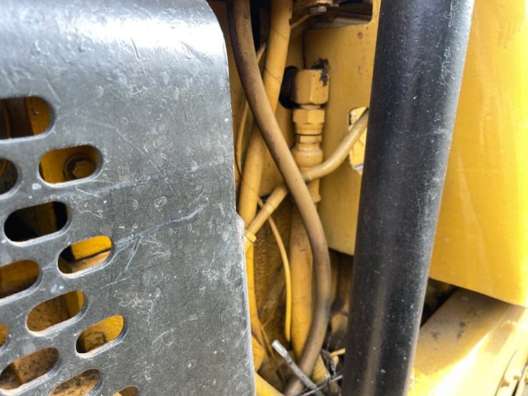 deere-440b-image-48