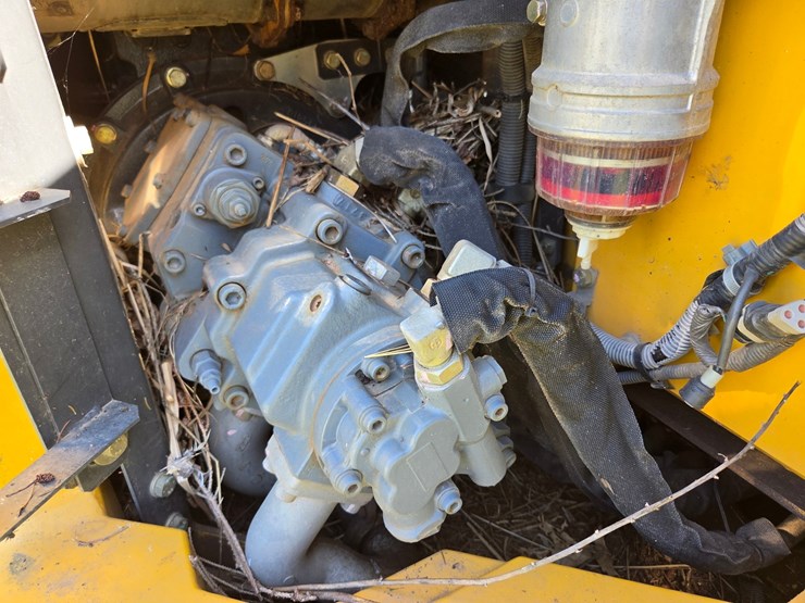 2017-deere-75g-image-22