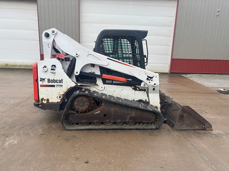 2015-bobcat-t770-image-4