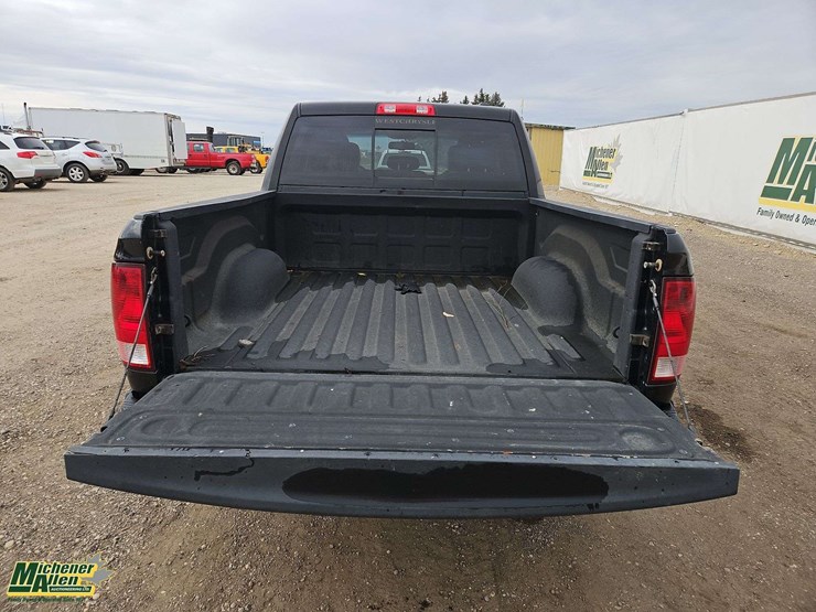 2012-dodge-1500-image-17