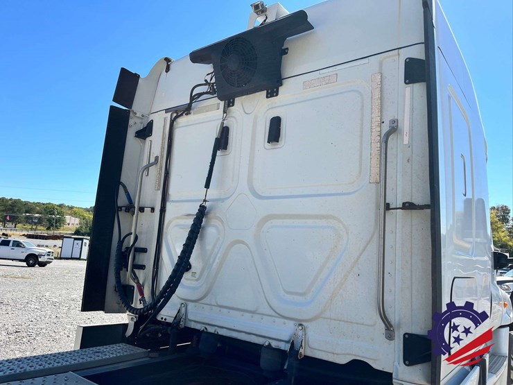 2018-freightliner-cascadia-t/a-truck-tractor-image-50