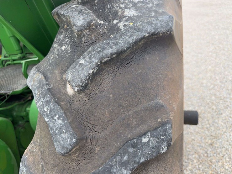 john-deere-620-image-16