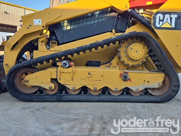 2019-caterpillar-299d2-image-9