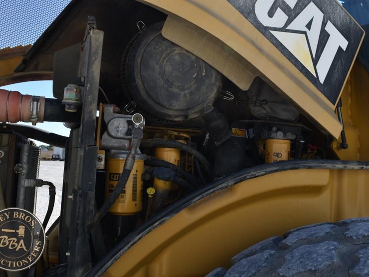 2009-caterpillar-cs56-image-40