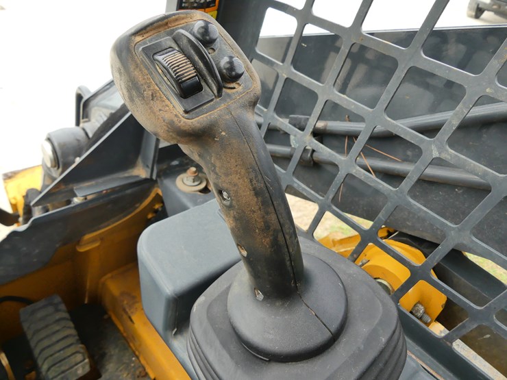 deere-317g-image-14