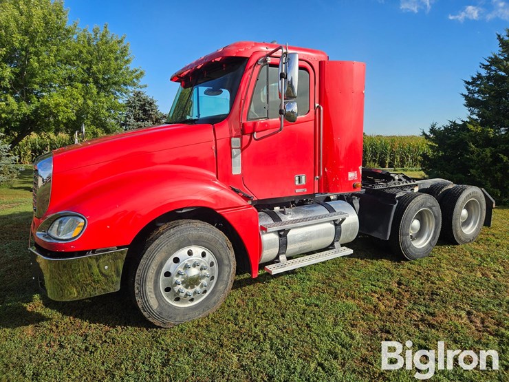 2006-freightliner-columbia-t/a-truck-tractor-image-1