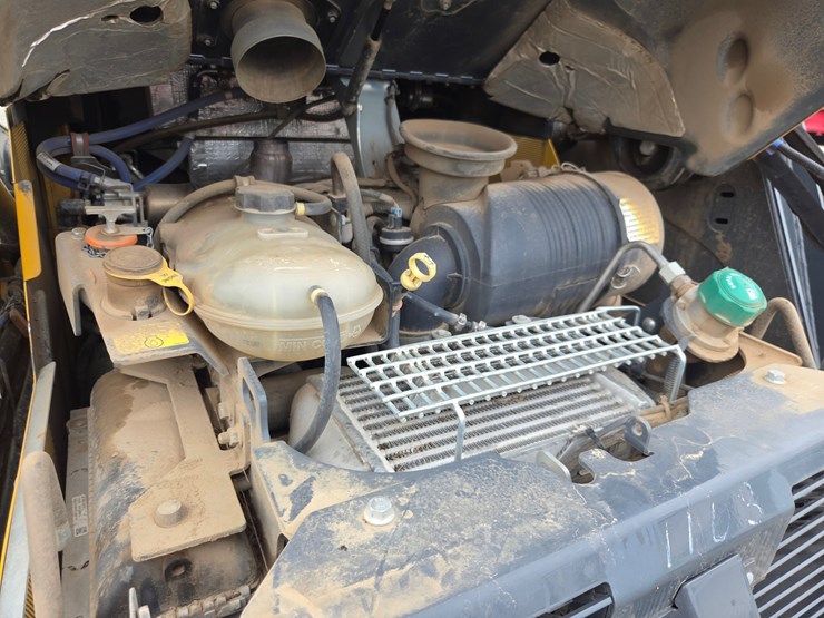 2018-deere-333g-image-28