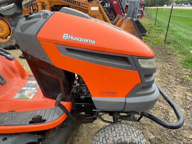 #3051-•-husqvarna-48"-riding-lawnmower-image-18