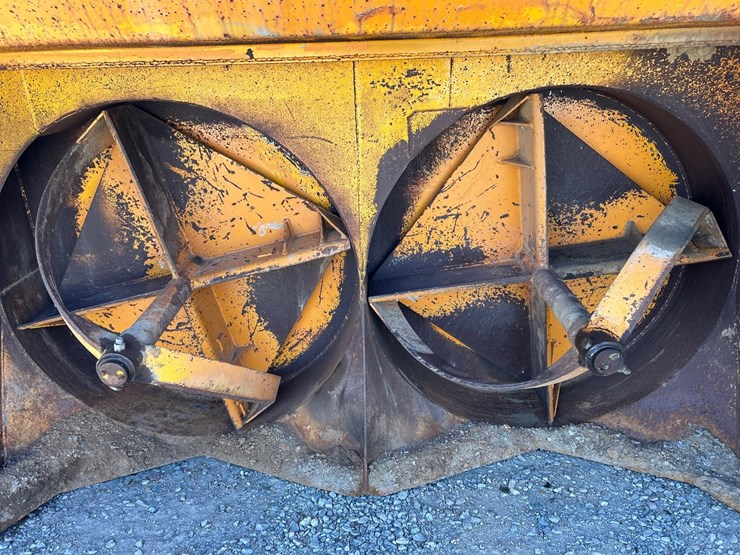 caterpillar-3208-image-12