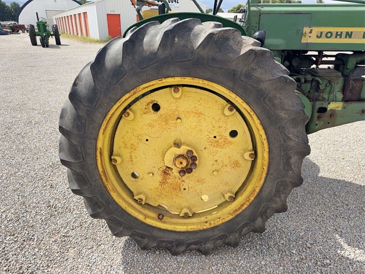 john-deere-720-image-18