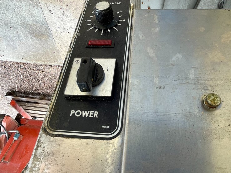 #4677-•-commercial-heated-holding-cabinet-image-5