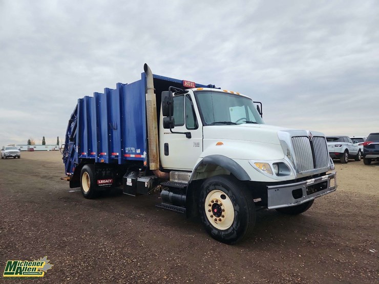 2007-international-workstar-7400-image-4