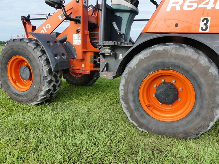 kubota-r640-image-5