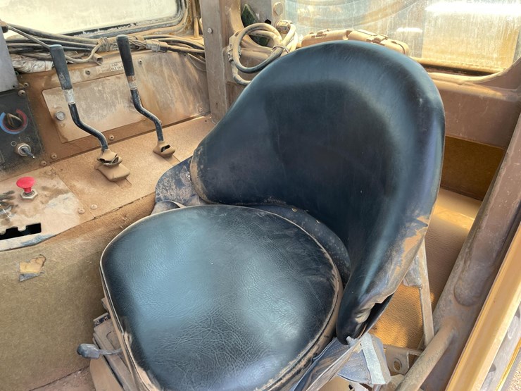 2003-caterpillar-613c-image-59