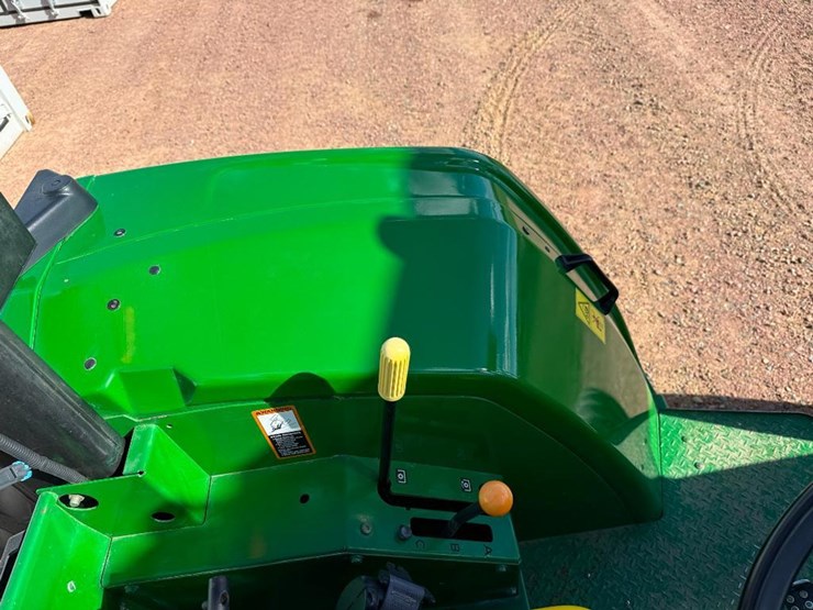 john-deere-6403-image-44