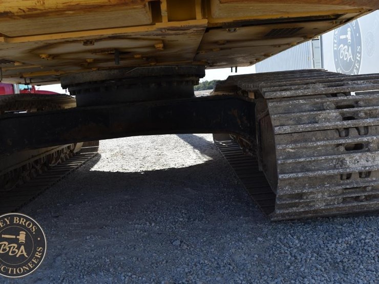 2018-caterpillar-326fl-image-45