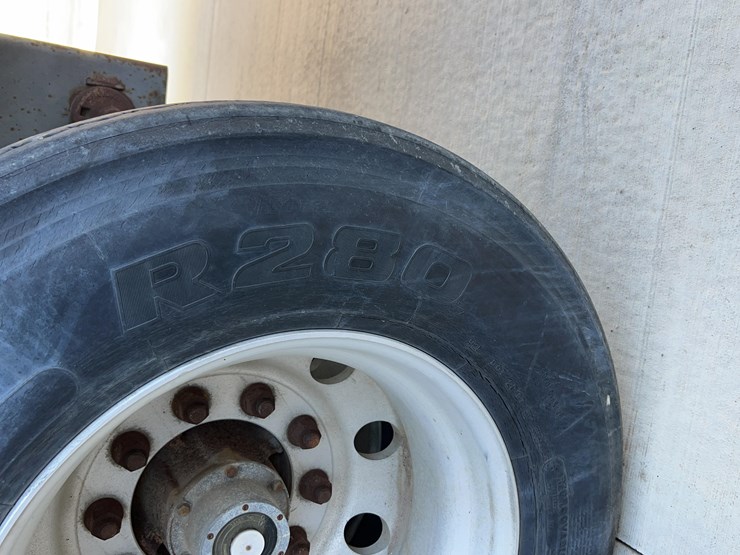 2000-utility-van-image-24