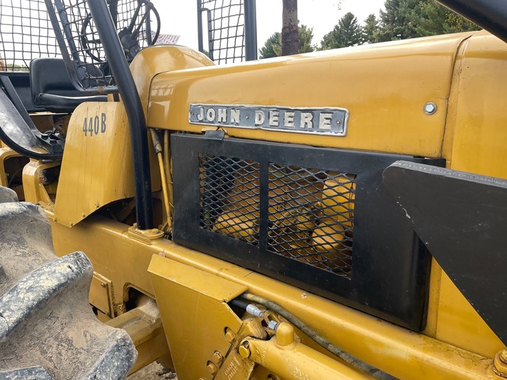 deere-440b-image-14
