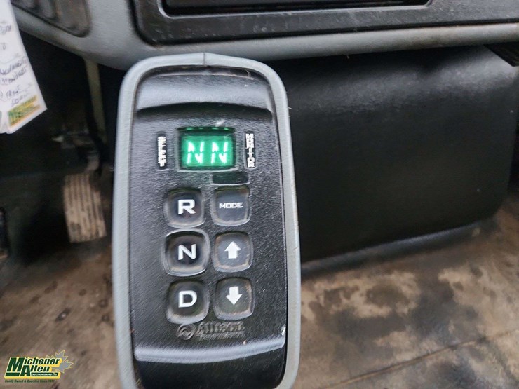 2007-international-workstar-7400-image-6