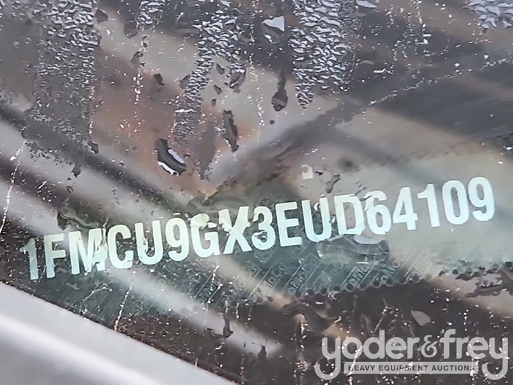 2014-ford-escape-image-37
