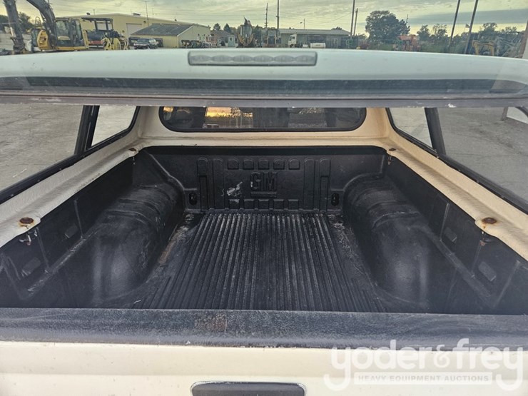 2011-chevrolet-colorado-image-15