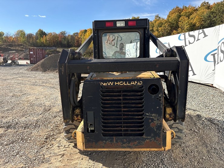 new-holland-lx885-image-4