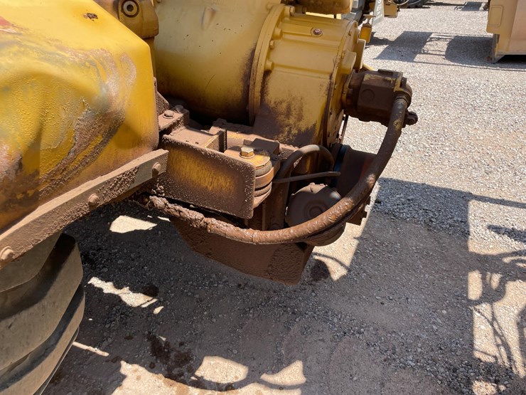 2003-caterpillar-613c-image-38