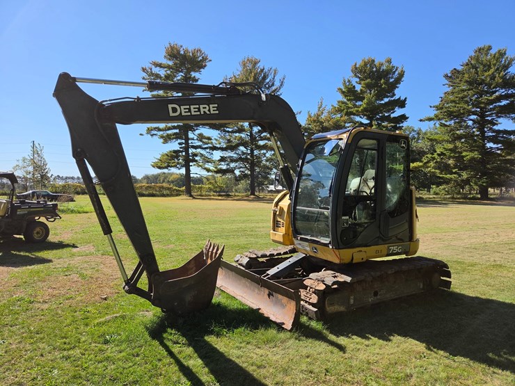 2017-deere-75g-image-8