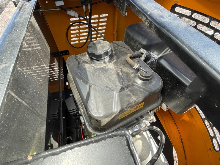 #3062-•-mini-excavator-image-17