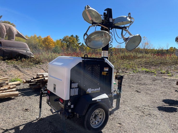2018-allmand-bros-night-lite-v-series-image-3