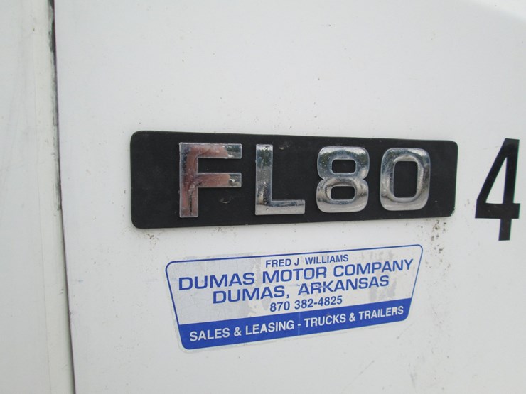 1998-freightliner-fl80-image-15