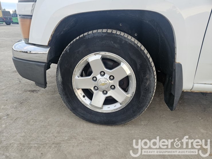2011-chevrolet-colorado-image-11