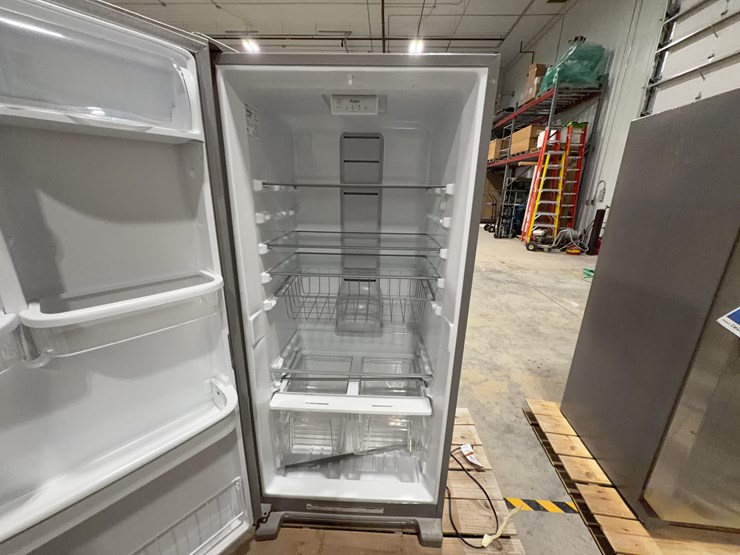 whirlpool-stand-up-freezer-image-3