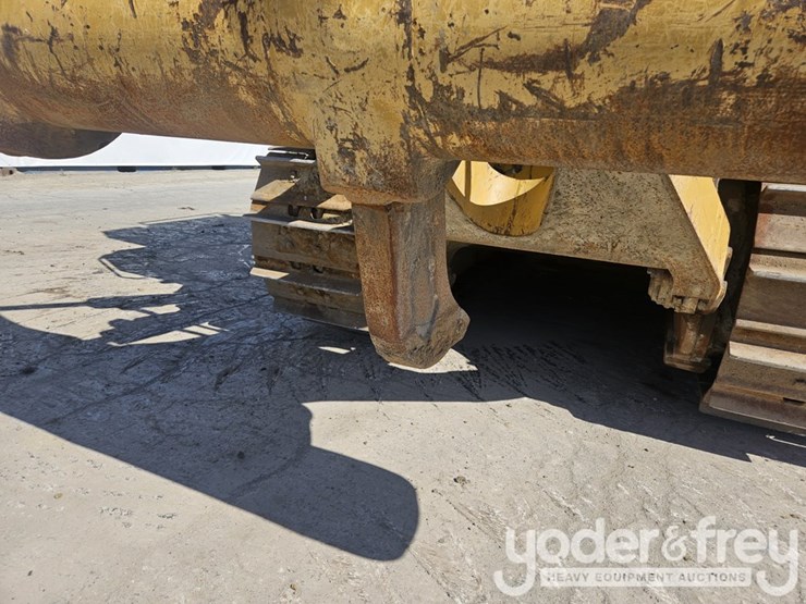 2010-caterpillar-d7e-image-19