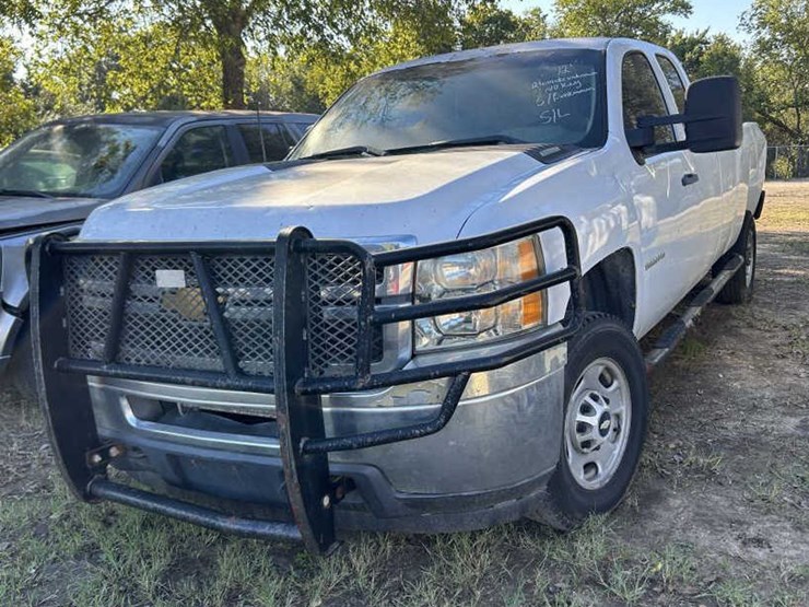 2012-chevrolet-silverado-2500-image-1