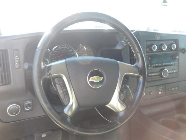 2015-utility-van-image-14