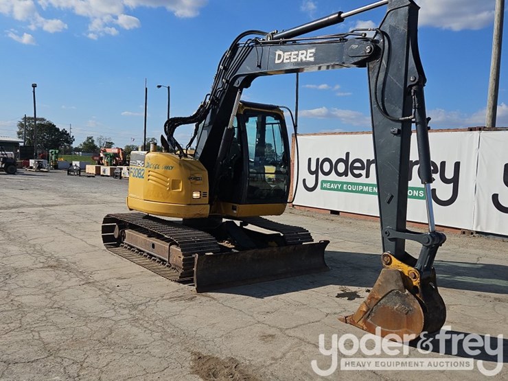 2017-deere-75g-image-8