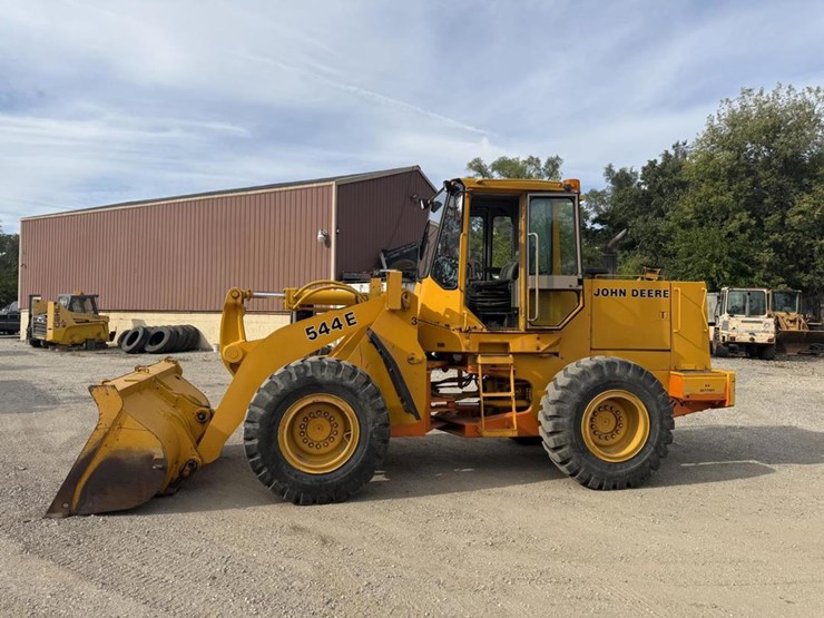 deere-544e-image-2