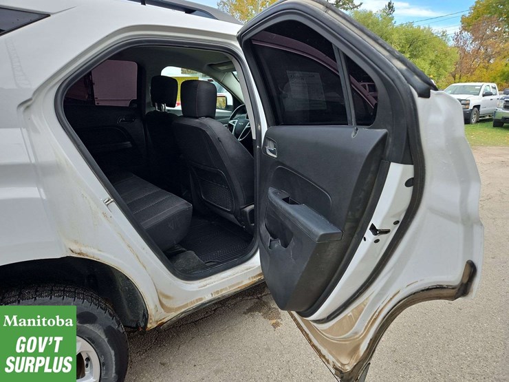 2017-chevrolet-equinox-image-27