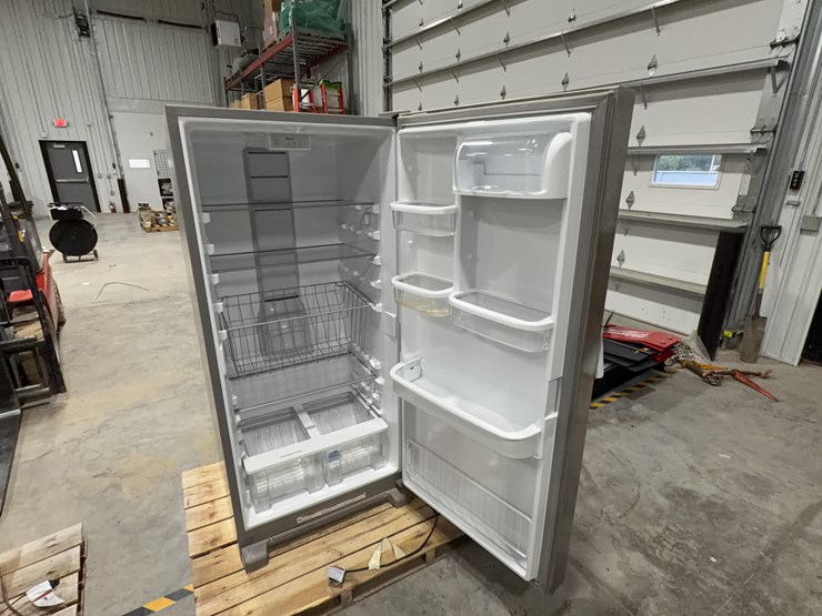 whirlpool-stand-up-refridgerator-image-3