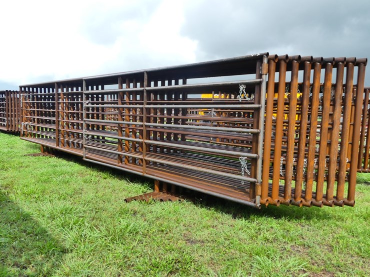 (10)-24'-free-standing-panels-image-1