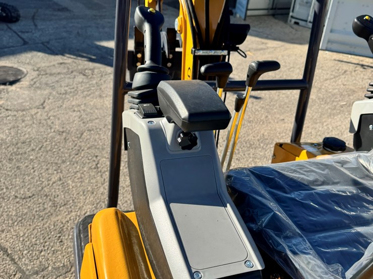 2026-unused-mx20r-mini-excavator-image-6