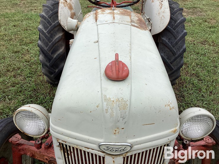 1951-ford-8n-image-13